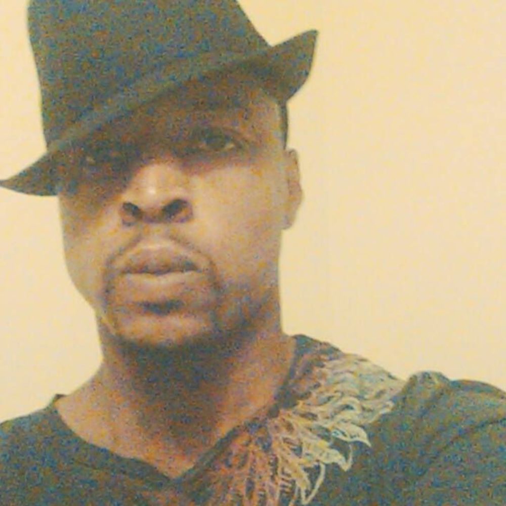 Meet your Posher, Cyril